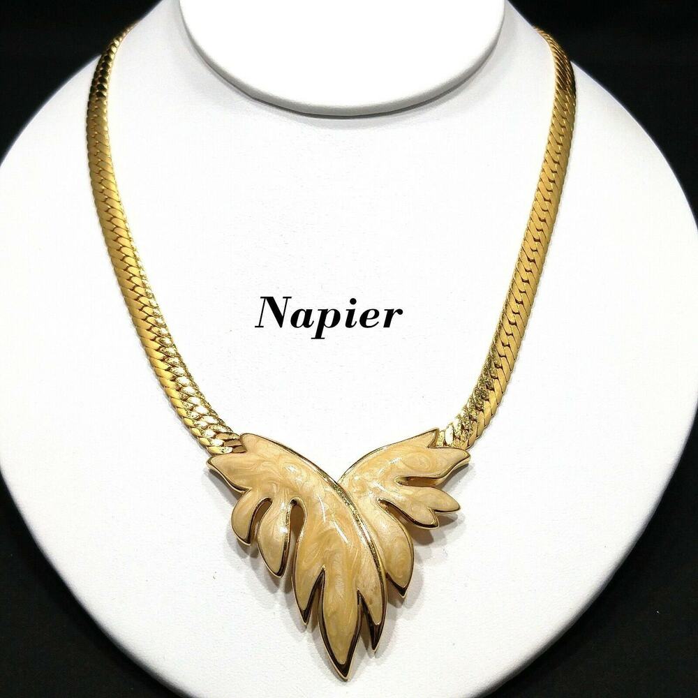 Vintage Napier Enamel Leaf Necklace Gold Herringbone Chain 18 Inch